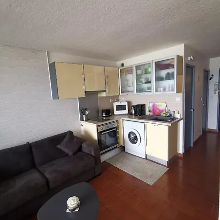 Cosy 4 Front De Appartement