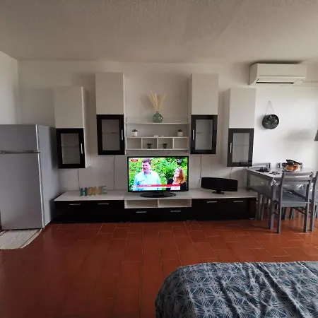 Cosy 4 Front De Appartement